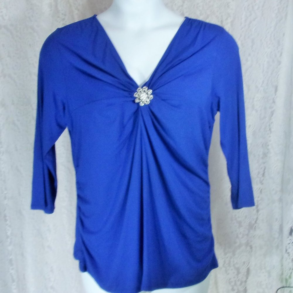 Style & Co Knit Top Sapphire Blue with Pearl Broach NWOT
